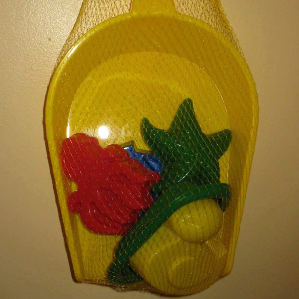 Toy Children Yellow Shovel with Beach Toys Sandbox Toys Outdoor Toys Unisex New